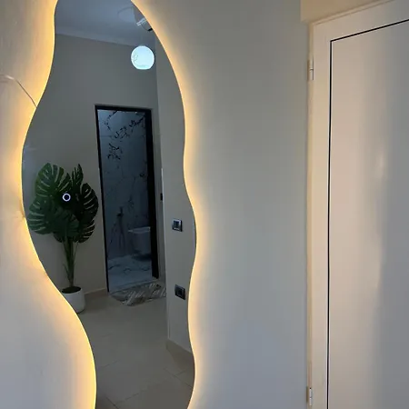 One-bedroom In The Heart Of Appartement Tirana